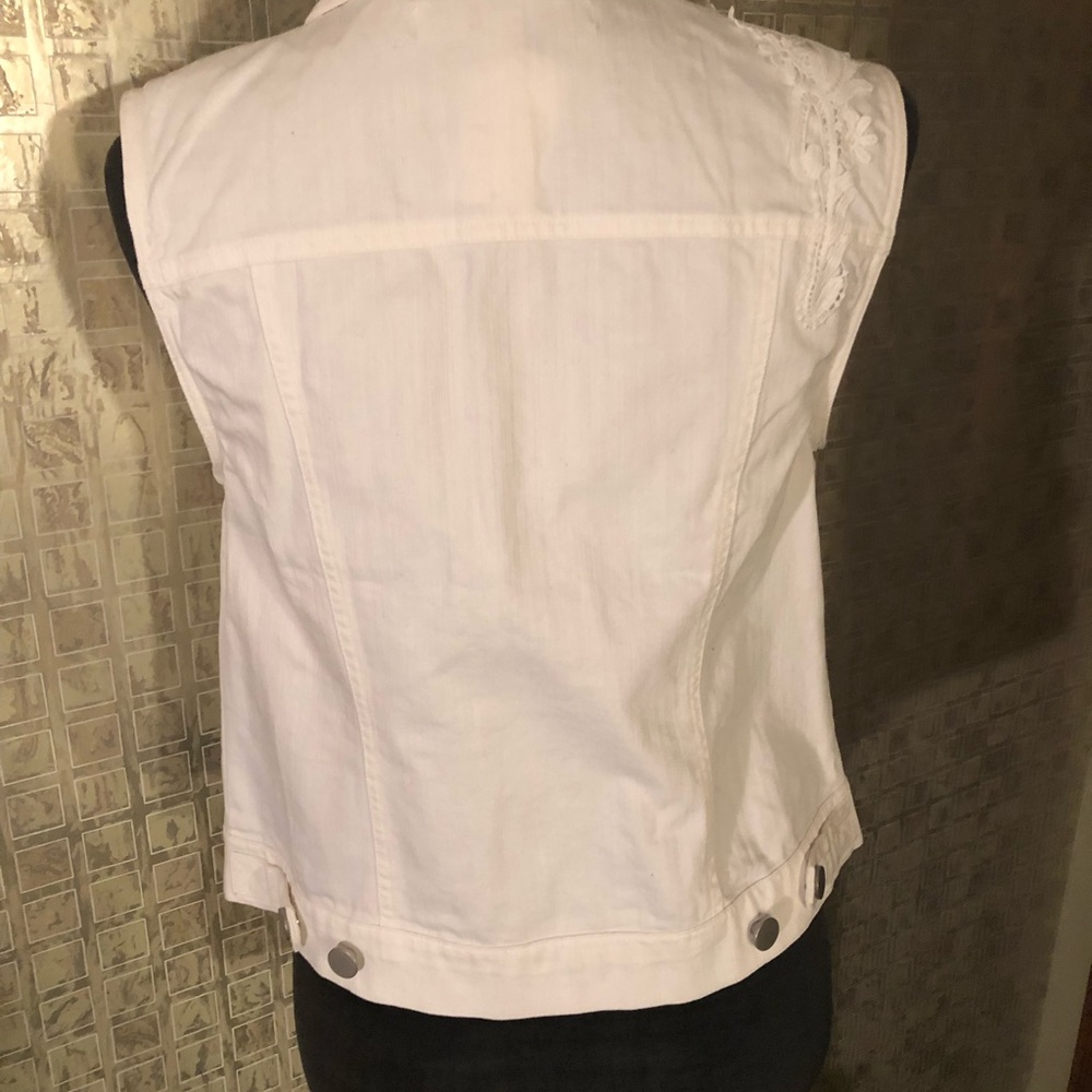 NWT Cato White Jean Vest with Lace - Picture 3 of 10